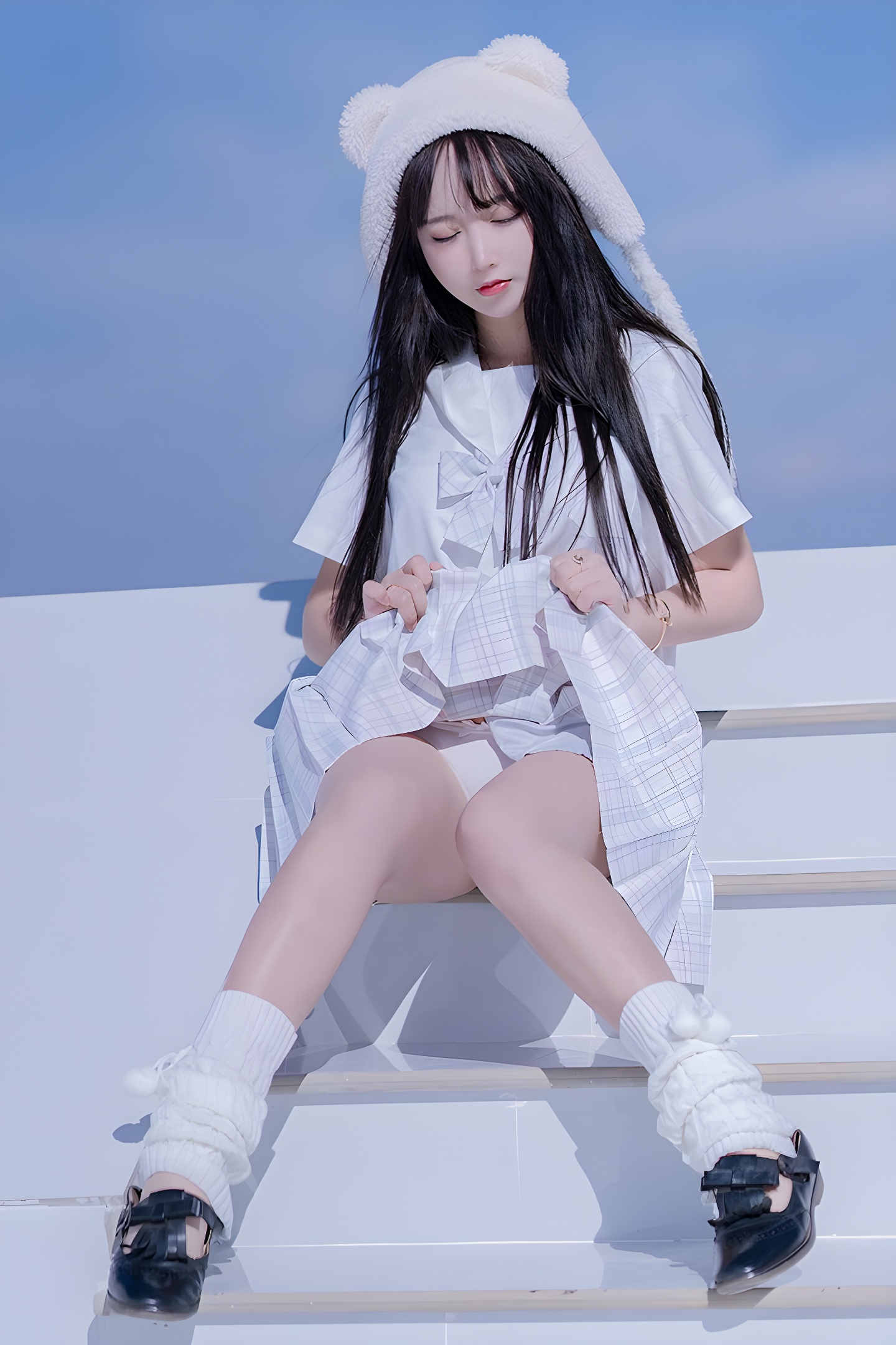 米线线JK制服美腿写真：捕捉思春期少女的迷人瞬间