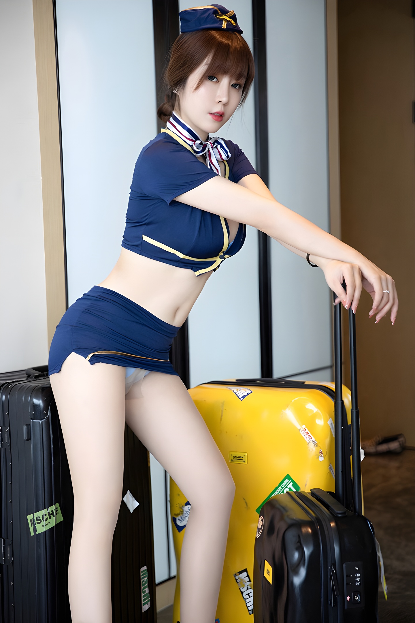 王雨纯空姐制服写真：肉丝高跟蜜臀尽显魅力